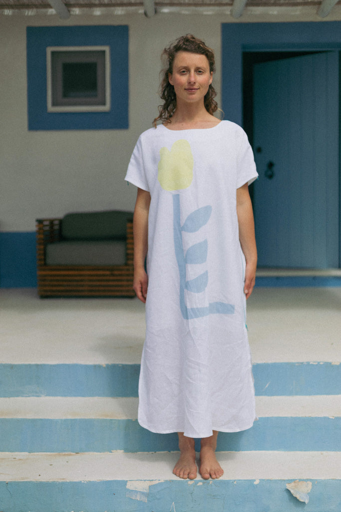 The Linen Lunghi 1/2 Dress with Tulip Print